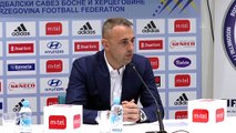 SARAYBOSNA - Bosna Hersek'te teknik direktör Petev, Edin Visca'nın milli takımı bıraktığını duyurdu