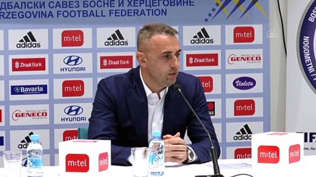 SARAYBOSNA - Bosna Hersek'te teknik direktör Petev, Edin Visca'nın milli takımı bıraktığını duyurdu