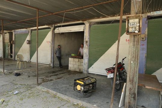 Rasulayn'da halk elektrik kaynaklarının kontrolünü elinde tutan Esed rejimi ve YPG/PKK'yı protesto etti