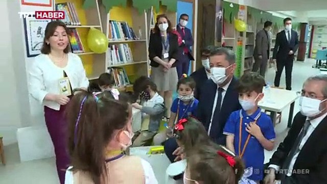 Milli Eğitim Bakanı Selçuk, çocuk kütüphanesinin açılışında konuştu
