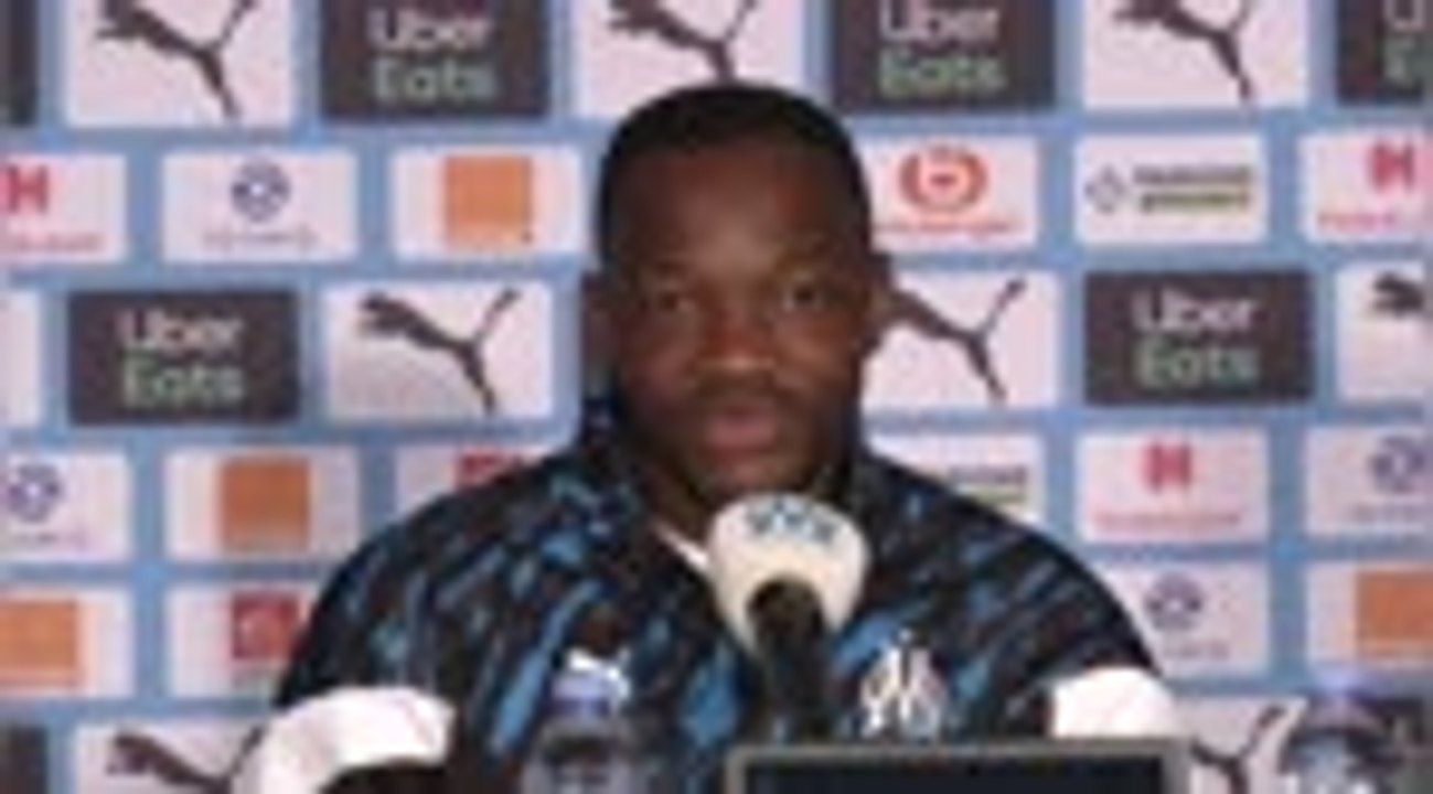 Bleus - Mandanda : "Très content de retrouver Benzema"