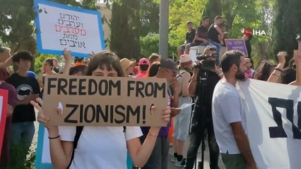 - Arap ve Yahudilerden Şeyh Cerrah'ta Filistinli ailelere destek protestosu