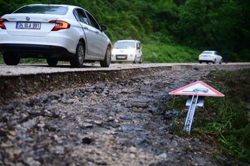BURSA'DA SAĞANAK VE DOLU HAYATI OLUMSUZ ETKİLEDİ