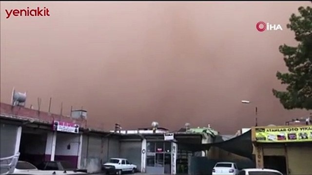 Şanlıurfa'da toz bulutu gökyüzünü kapladı!
