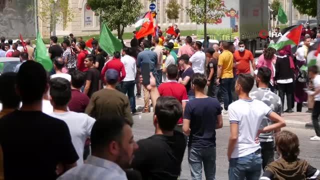 El Halil'de, İsrail güçleri ile Filistinliler arasında çatışma çıktı