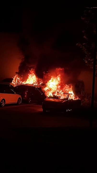 Au moins 3 voitures en flammes ce vendredi soir à Cannes