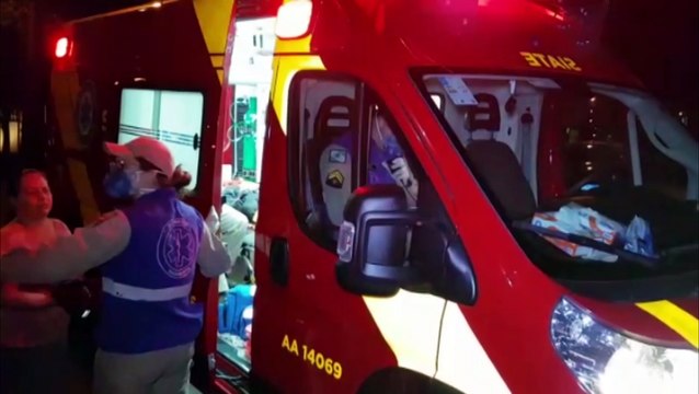 Motociclista que trabalha com entregador fica ferido ao se envolver em acidente de trânsito no Cascavel Velho