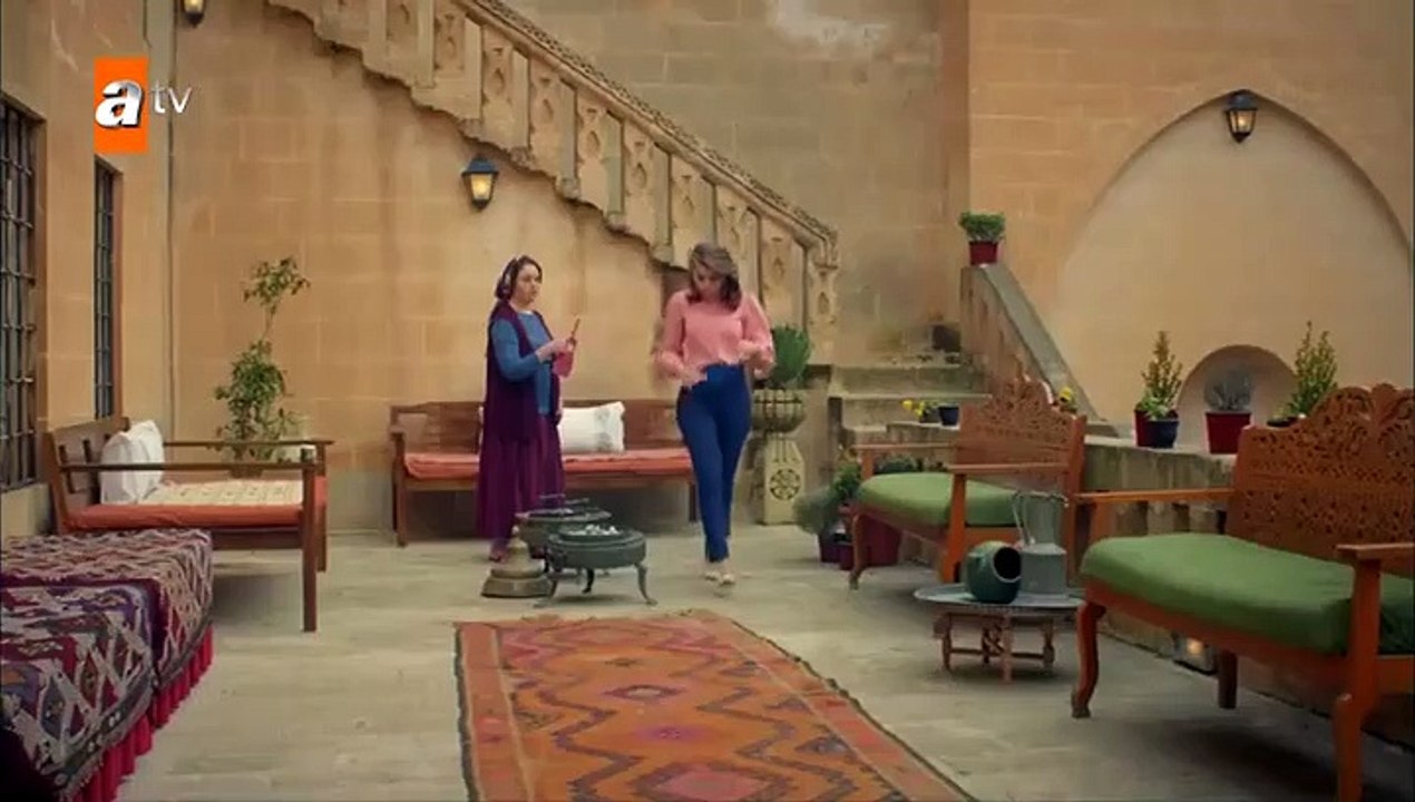 مسلسل زهرة الثالوث الموسم الاول حلقة 1 مترجمة ا...