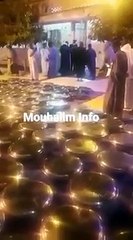 LE KHALIFE DEROULE LE TAPIS ROUGE A WADE