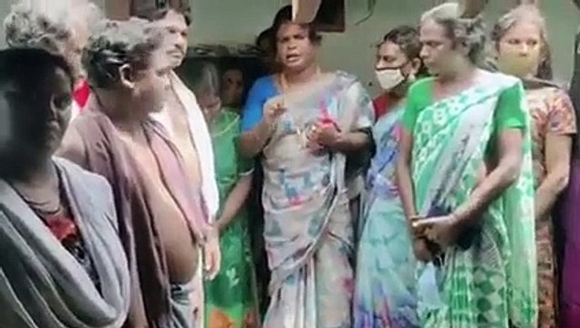 அவதூறாக வீடியோ.. ‘டிக்–டாக்’ திவ்யாவுக்கு தர்ம அடி.. மன்னிப்பு கேட்க வைத்து திருநங்கைகள் ஆவேசம்