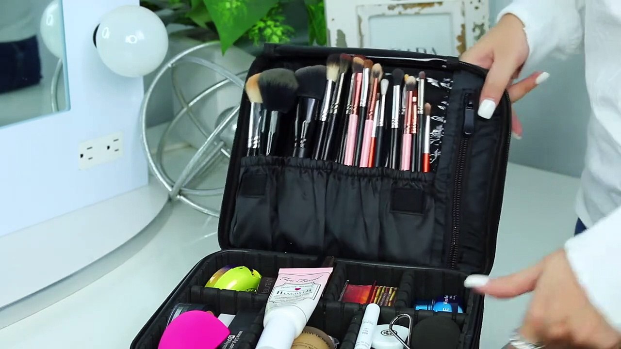 What'S In My Travel Makeup Bag? | How I Pack & My Essentials