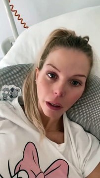 Jessica Thivenin en larmes à l'hôpital, elle fait part de ses craintes concernant sa grossesse.