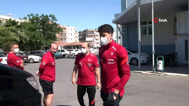 A Milli Futbol Takımı'nda 3'ü futbolcu 11 kişiye 2. doz aşı yapıldı
