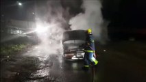 Fiat Tipo fica completamente destruído em incêndio no Bairro Brasmadeira
