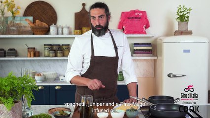 Giro d'Italia 2021 | Stage 16 | Spaghetti al pino mugo