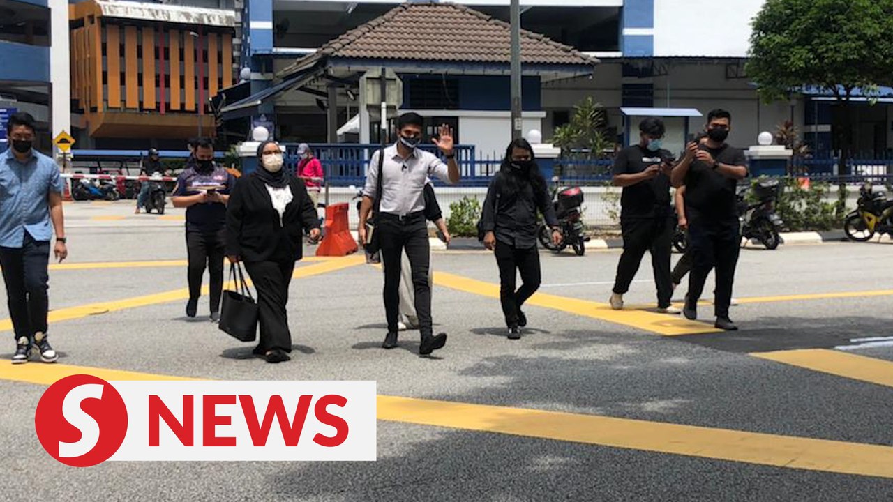 Cops record Syed Saddiq’s statement over death of detainee