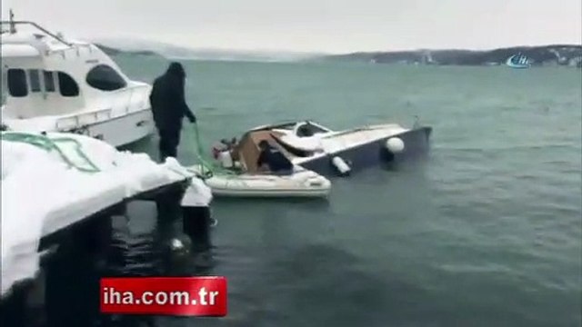 Yoğun kar yağışı tekneyi batırdı!