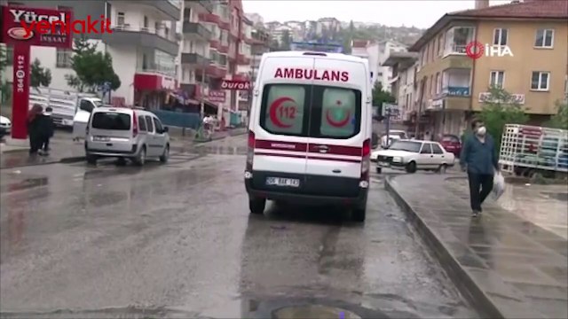 Başkentte korku dolu anlar! Evini ateşe verdi bileklerini kesti