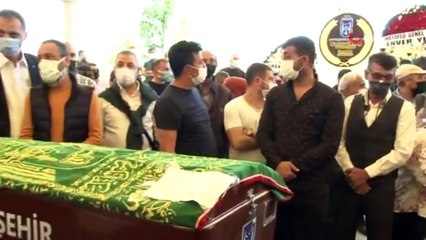 Oğuz Yılmaz'ın mezarını ziyaret eden eşinin sözleri yürek burktu