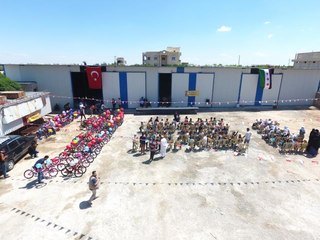 Suriye'deki yetimler, Acıbadem Okulları öğrencilerinin gönderdiği bisikletlerle mutluluğa pedal çevirecek