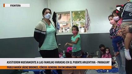 Este sábado asistieron nuevamente a la familia varada en el puente Argentina - Paraguay