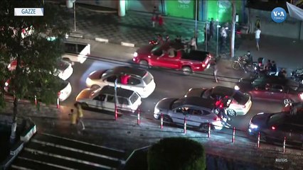 Gazzeliler Ateşkesi Sokaklarda Kutladı