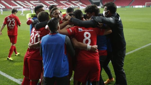 Son Dakika: Play-off finalinde iki İzmir ekibi rakip oldu! Samsun'u eleyen Altınordu, Süper Lig'e çıkmak için Altay ile kozlarını paylaşacak