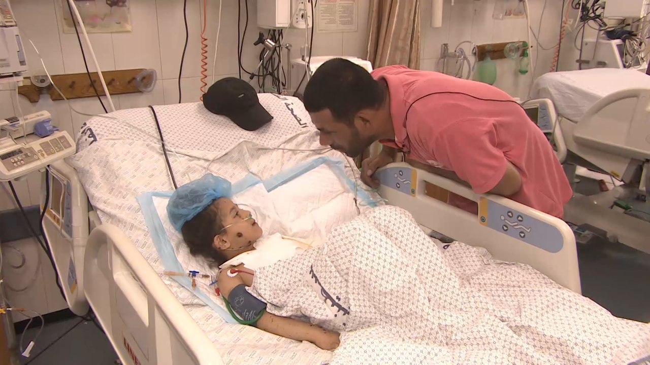 العدوان على غزة يتوقف.. قصص ومأسٍ تتكشف