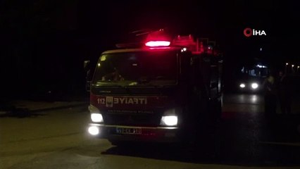 Siverek'te park halindeki minibüs kundaklandı