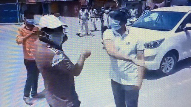 Collector slaps youth, smashes mobile for lockdown violation