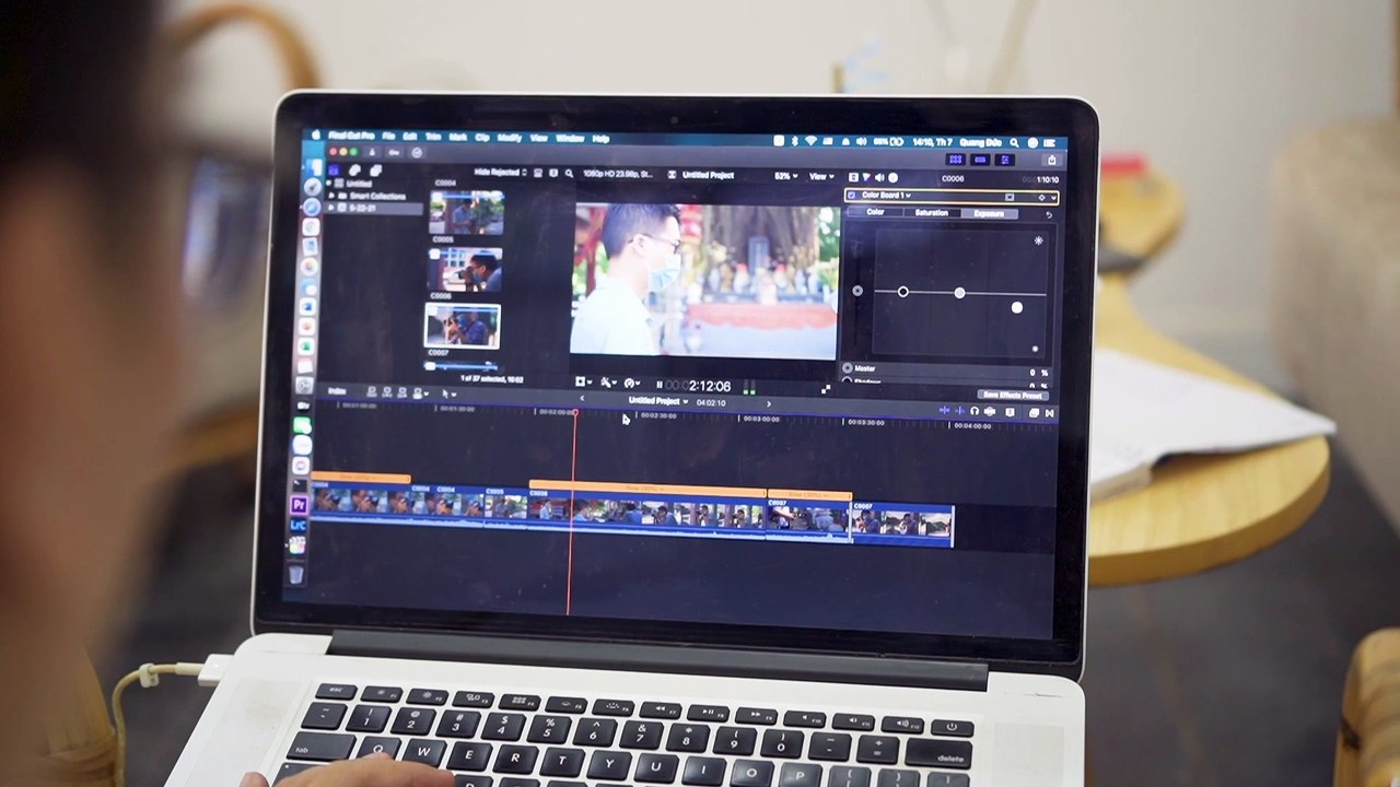 Macbook Pro MD103, Macbook 15.4 inch core i7 đời 2012. Máy được trang bị cấu hình mạnh mẽ với bộ vi xử lý 3610QM Ivy Bridge 4 nhân cùng cạc rời NVidia Geforce GT 650M. Với RAM 16Gb cân hầu hết các tác vụ đa nhiệm.