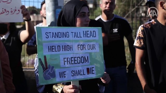 İsrail polisi Kudüs’teki Şeyh Cerrah Mahallesi'nde Filistinlilere saldırdı