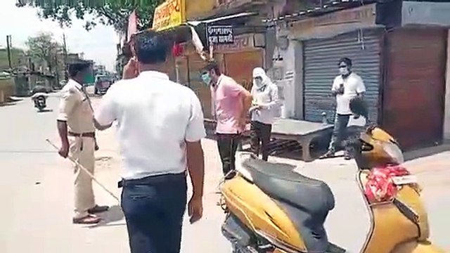 एसडीएम ने भी युवक को जड़ा थप्पड़ और जबरन कराई उठक-बैठक, वीडियो वायरल