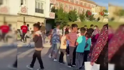 Araç trafiğine kapalı yola giren otomobil, 11 yaşındaki çocuğa çarptı