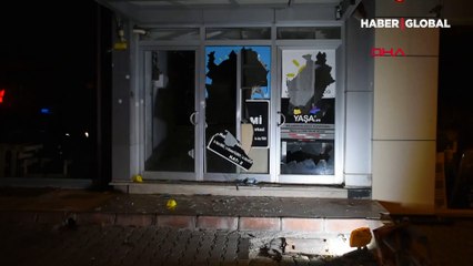 Parti binasına sopalı saldırı anbean kamerada