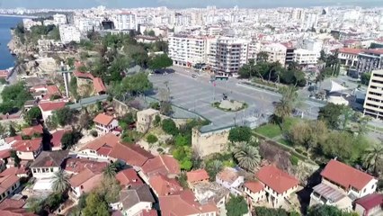 Download Video: ANTALYA - Yaklaşık 300 bin turizm çalışanına Kovid-19 aşısı uygulandı