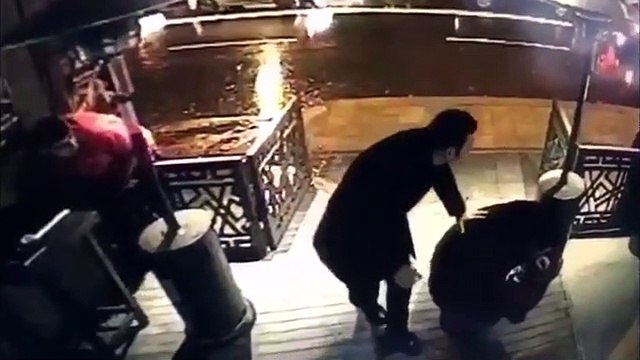 İşte saldırganın gece kulübüne girdiği an!