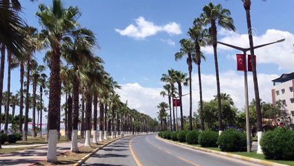 MERSİN - Cadde, sokak ve meydanlarda sessizlik hakim