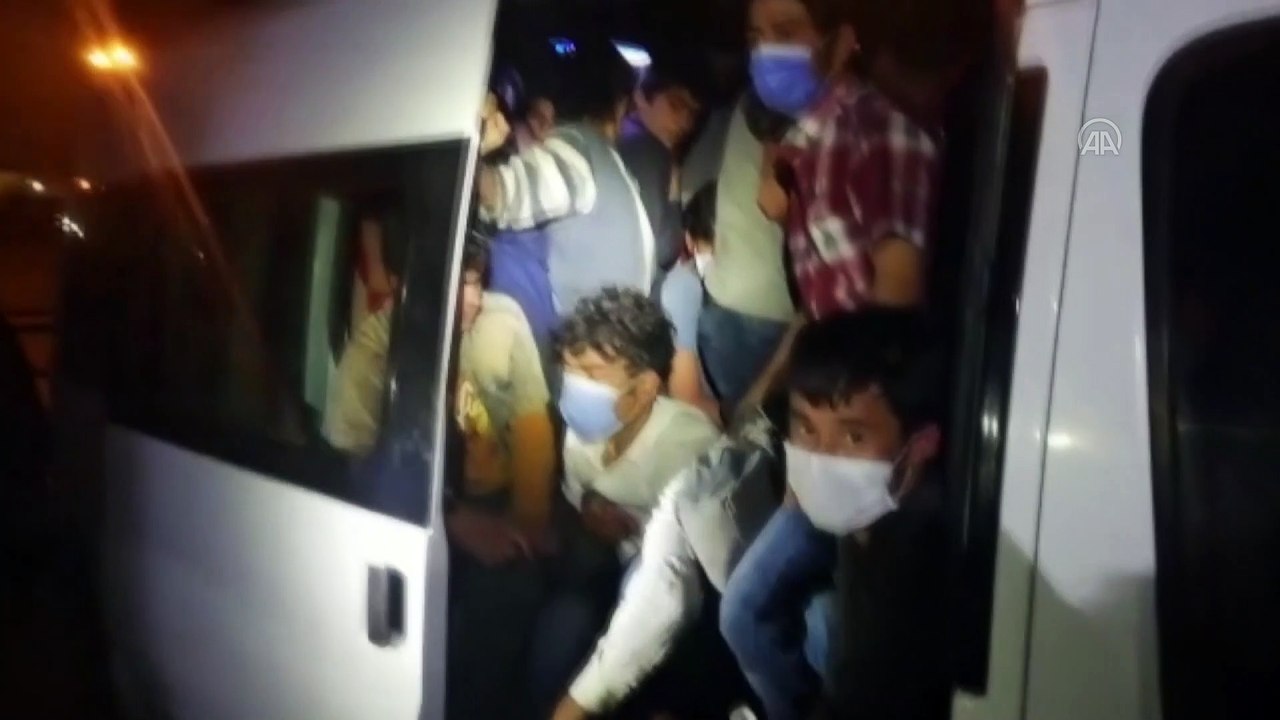 OSMANİYE - Yurda yasa dışı yollarla giren 74 yabancı uyruklu yakalandı