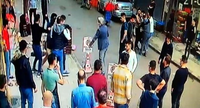 Sakarya'da dükkanı basan grup ortalığı birbirine kattı