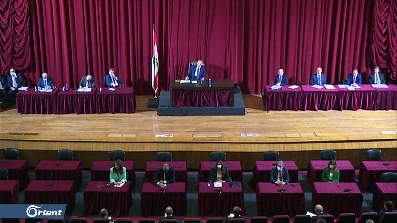 بعد اتهامات بين الطرفين.. عون يفشل بسحب الثقة من الحريري لتشكيل الحكومة