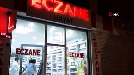 Eczacıdan küçük çocuğa hayat kurtaran müdahale kamerada
