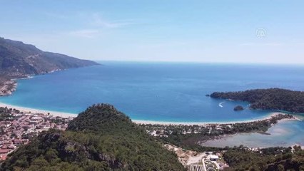 Fethiye'de sokağa çıkma kısıtlaması nedeniyle sessizlik hakim