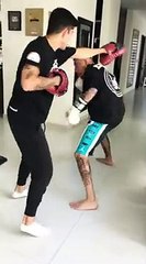 Gera MX Entrenando Boxeo (IMPRESIONANTE)