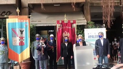 Fico legge i nomi delle vittime all’albero Falcone