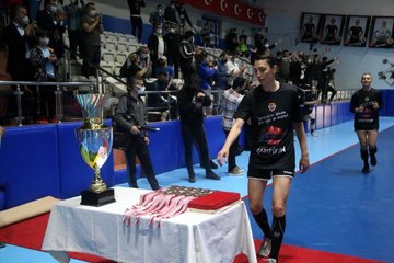 Kastamonu Belediyespor şampiyonluk kupasına kavuştu