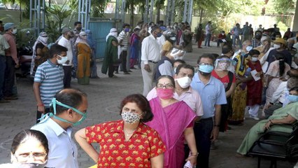 Vaccination centers shuts down as States face shortage