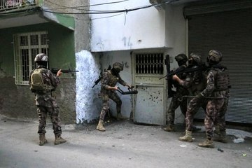 Adana merkezli 3 ilde PKK/KCK'nın siyasi alan yapılanmasına operasyon