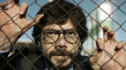 Money Heist Season 5 को लेकर Netflix ने दिया Release के ऊपर बड़ी खबर, Check Out Video | FilmiBeat