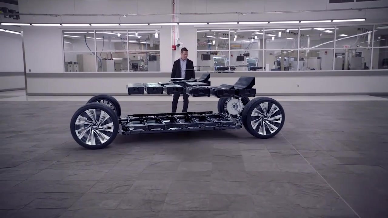 Cadillac LYRIQ - Liberating Performance